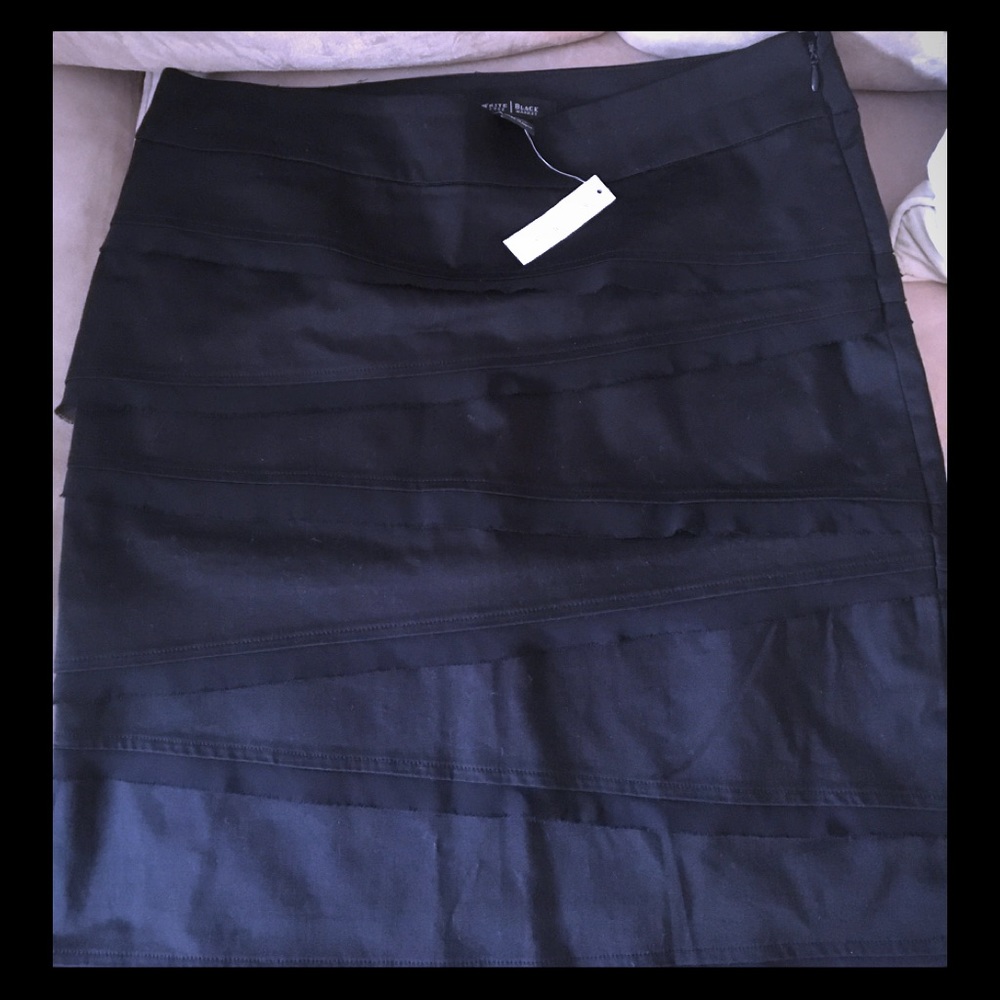 NWT tiered WHBM skirt-sz 8